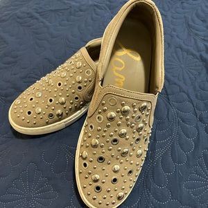 Sam Edelman taupe suede slip on sneakers with metal detail. Size 7.5 EUC